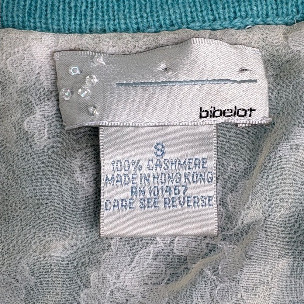 Bibelot Cashmere cardigan with rhinestone clasp closure - Picture 8 of 9
